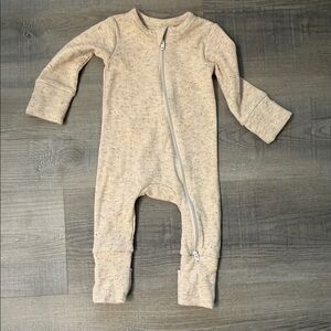 Spearmint baby sixx collection sleeper